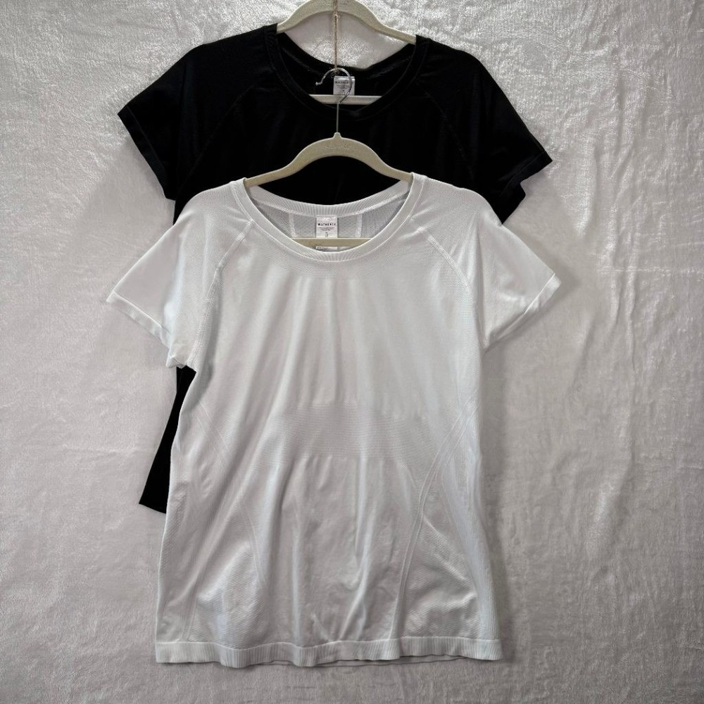 Athleta Womens XL Speedlight Seamless Tee LOT of 2 Black White Short Sleeve Athl